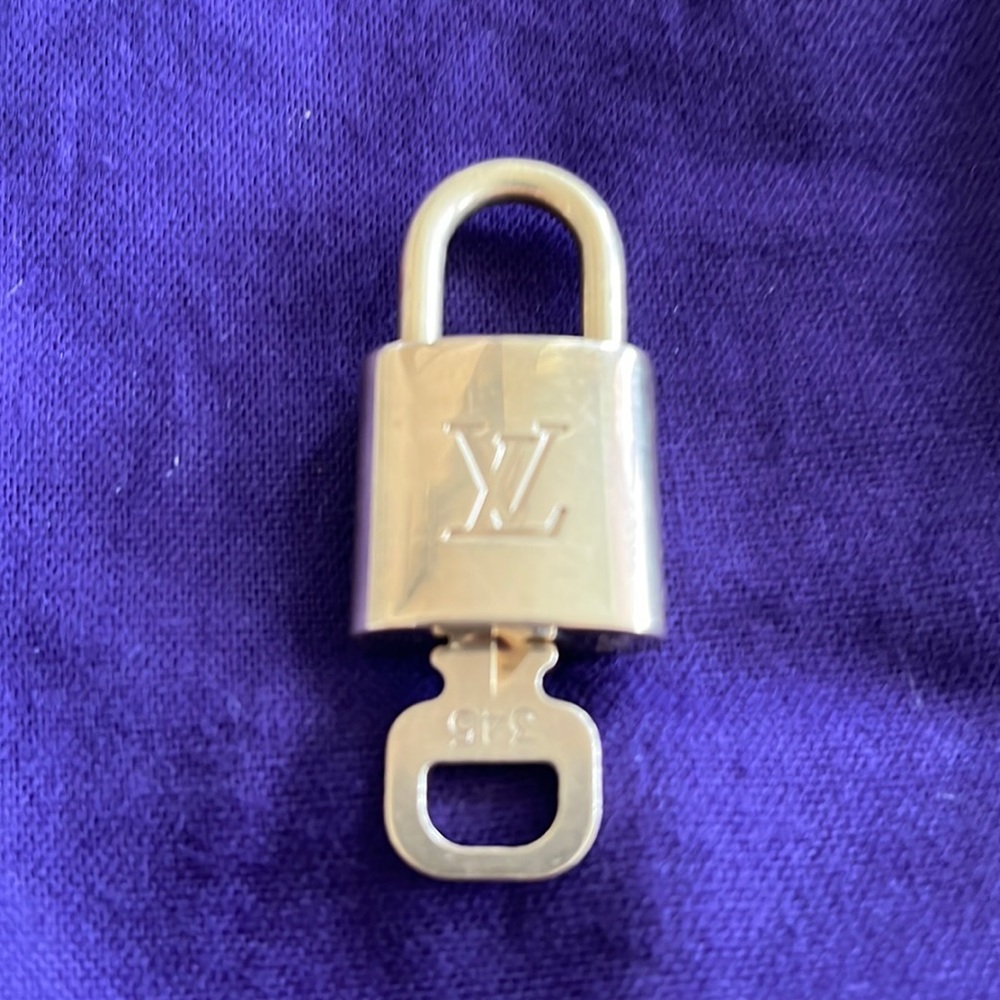 Authentic #345 Louis Vuitton Brass Lock & Key